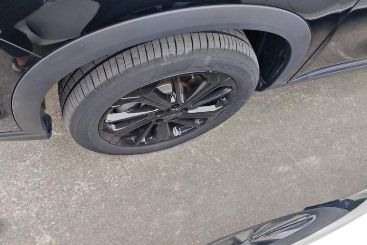 Used Dongfeng Aeolus Huge 2024 Mach Power 1.5T Luxury Model