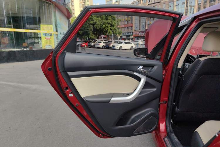 Used Changan Alsvin V7 2016 1.6L Manual Enjoyment Model China V Standard
