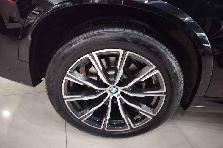 Used BMW X5 2022 Restyled xDrive 30Li Luxury Version M Sport Package
