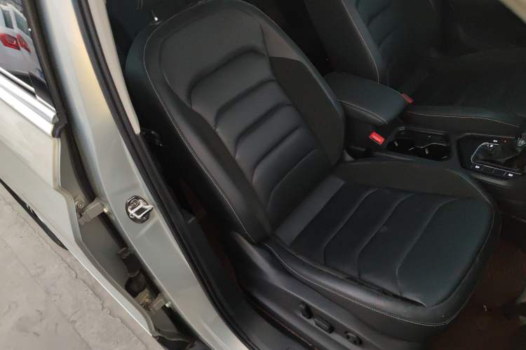 Used Volkswagen Tiguan L 2017 380TSI Automatic All-Wheel-Drive Luxury Edition
