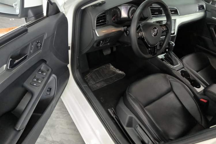 Used Volkswagen Lamando 2021 230TSI DSG Fashion Edition
