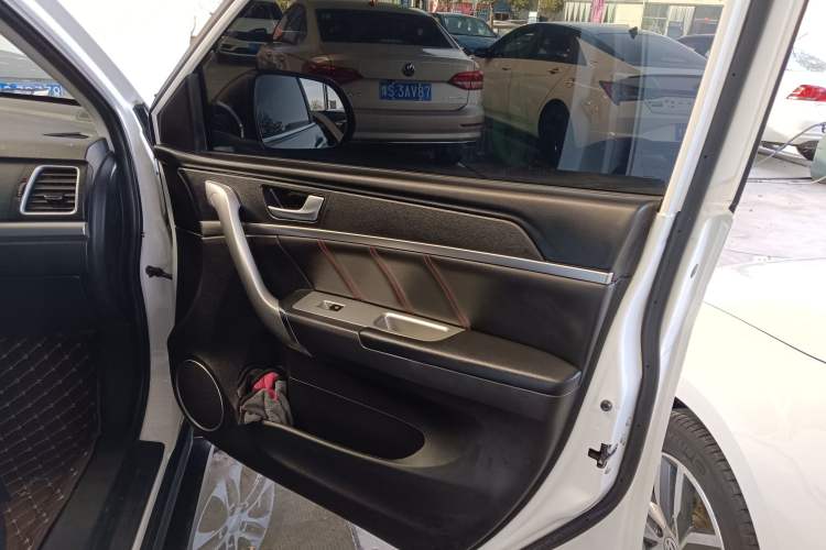 Used Haval M6 2019 1.5T Manual Two-Wheel Drive Elite Version China V Standard
