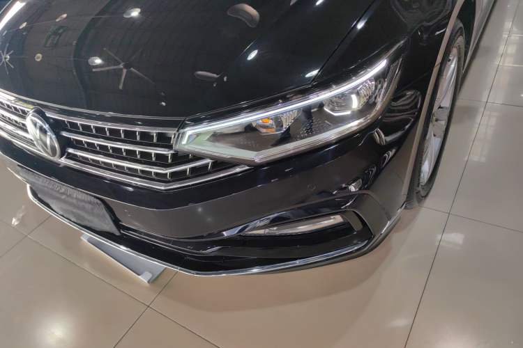 Used Volkswagen Magotan 2025 Zhongxiang Version 280TSI DSG Comfort Edition