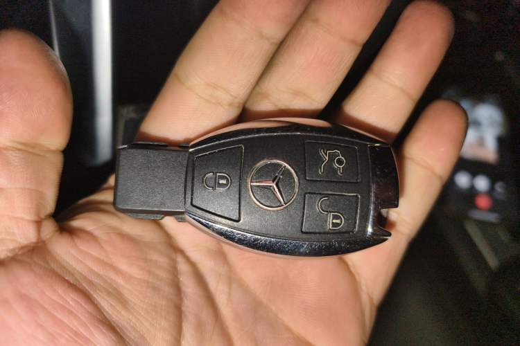 Used Mercedes-Benz GLK-Class 2015 GLK 300 4MATIC Fashion Edition Ultimate Version
