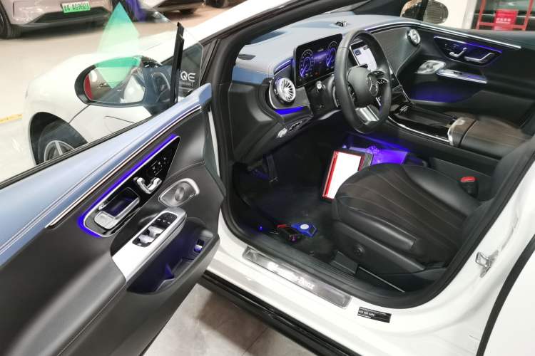 Used Mercedes-Benz EQE 2022 350 Luxury Edition
