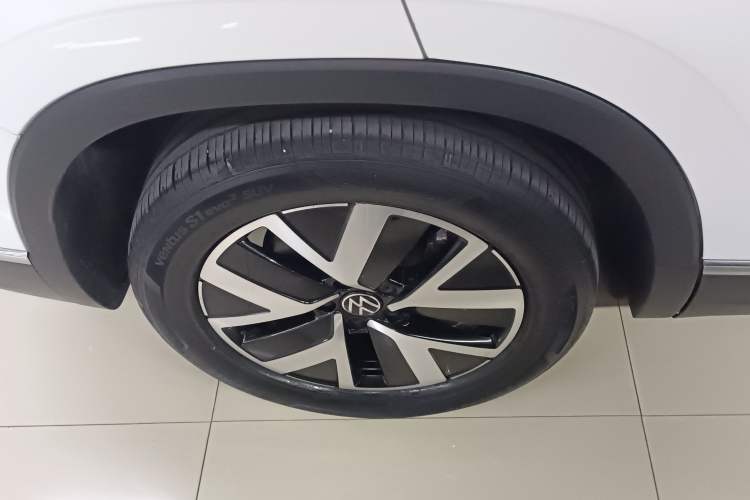 Used Volkswagen Tayron 2023 300TSI Two-Wheel-Drive Luxury Plus Advanced Edition
