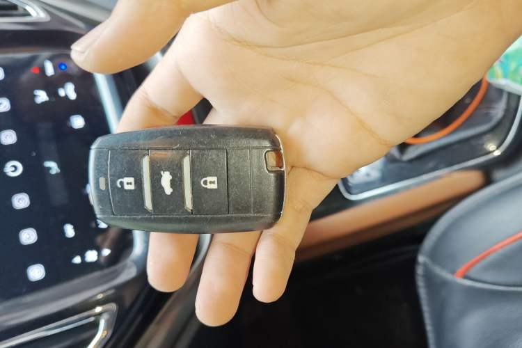 Used Oshan CX70 2017 Facelifted CX70T 1.5T Manual High-Performance Edition