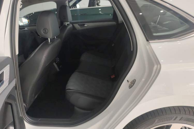 Used Volkswagen Sagitar 2025 Revised Version Three 300TSI DSG Excellence Edition