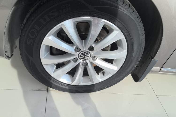 Used Volkswagen Magotan 2015 1.8TSI Luxury Model
