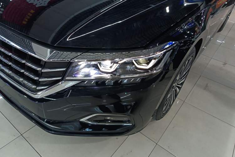 Used Volkswagen Passat 2020 Revised Version 330TSI Luxury Edition China VI Standard
