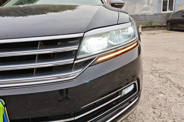 Used Volkswagen Phideon 2019 380TSI Two-Wheel Drive Business Edition China VI Standard