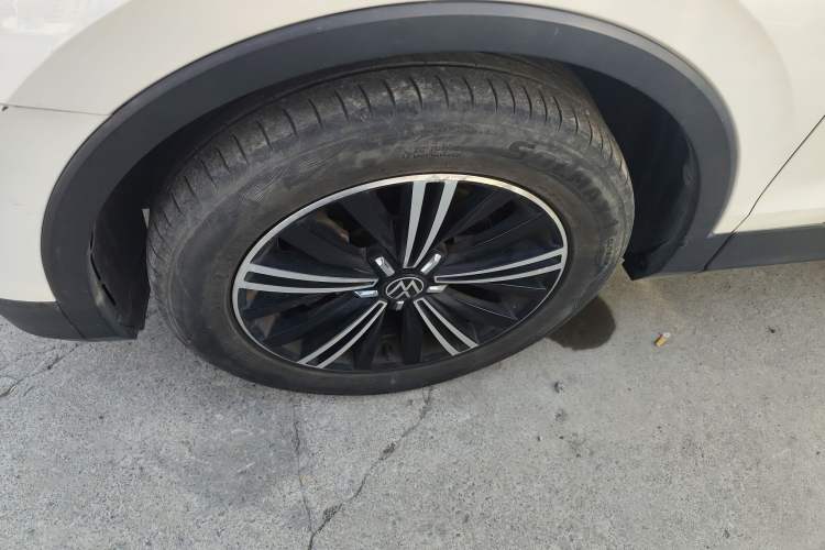 Used Volkswagen Tiguan L 2021 330TSI Automatic Two-Wheel Drive Smart Edition
