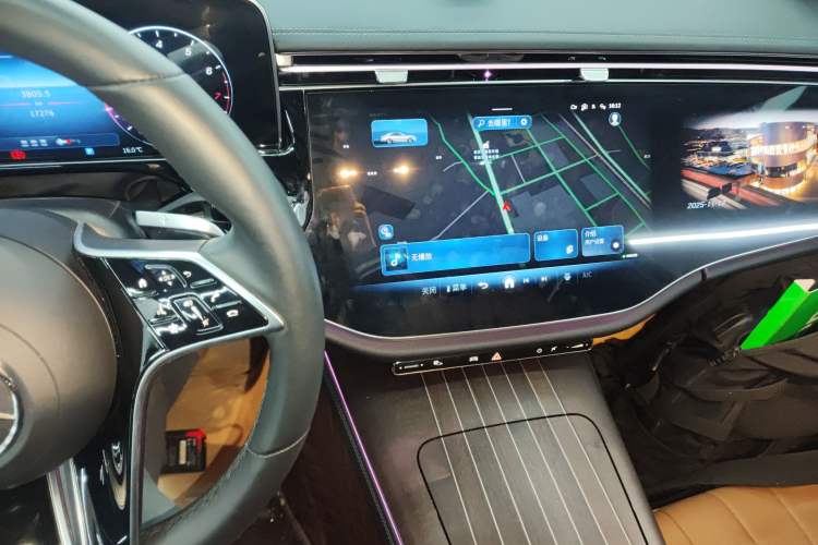 Used Mercedes-Benz E-Class 2024 Facelift E 300 L Luxury Edition
