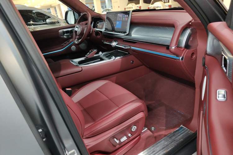 Used Tank 700 New Energy 2024 Hi4-T Extreme Edition
