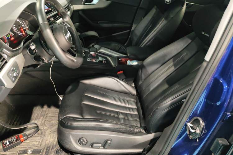 Used Audi A4L 2018 30th Anniversary Edition 40 TFSI Trendy Model
