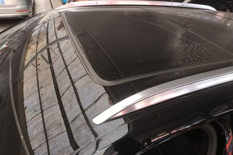 Used Cadillac XT4 2018 28T Two-Wheel Drive Leading Version
