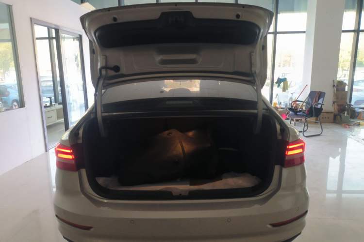 Used Volkswagen Lavida 2019 Lavida Start 1.5L Automatic Trendy Version China VI Standard
