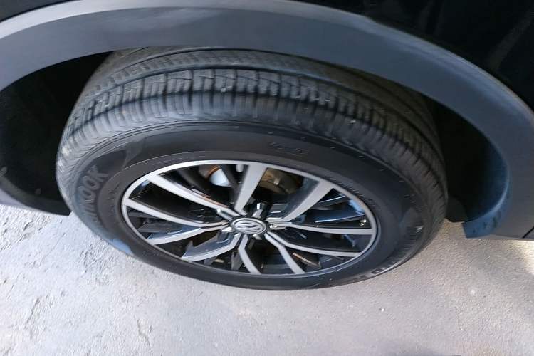 Used Volkswagen Tiguan L 2018 330TSI Automatic Two-Wheel Drive Luxury Edition
