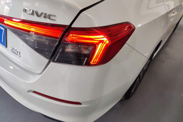 Used Honda Civic 2023 240TURBO CVT Dynamic · Center Stage Special Edition