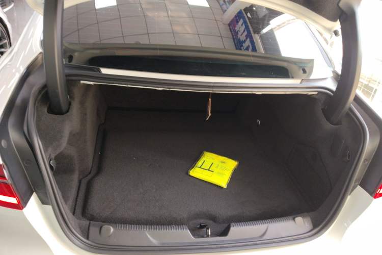 Used Jaguar XEL 2022 2.0T 250 PS R-DYNAMIC S Advanced Sport Edition