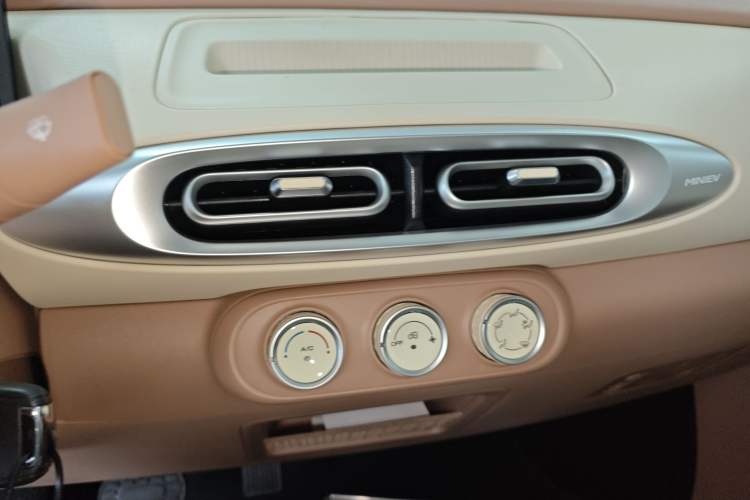 Used Wuling Hongguang MINIEV 2025 Four-Door Version Advanced Edition