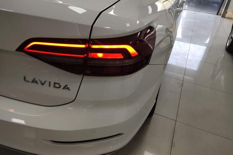 Used Volkswagen Lavida 2022 1.5L Automatic Vision Edition