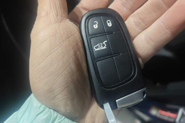 Used  Grand Commander 2018 2.0T Four-Wheel Drive Enjoyment Edition China VI
