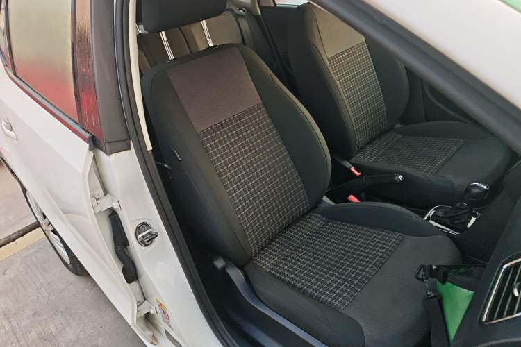 Used Volkswagen Polo 2016 1.6L Automatic Comfort Model