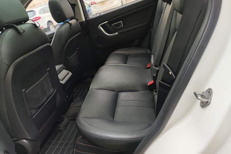 Used Land Rover Discovery Sport 2019 240 PS SE Version China V Standard
