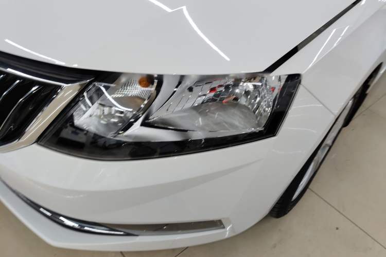 Used Skoda Rapid 2019 1.5L Automatic Comfort Edition China VI Standard
