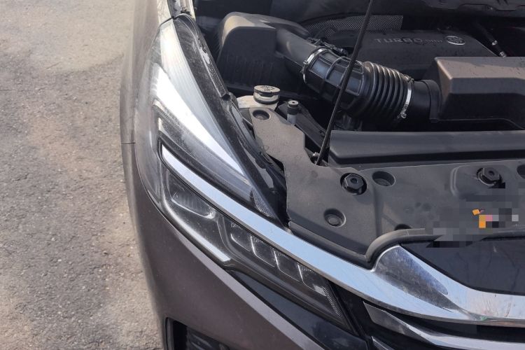 Used Buick GL8 2023 Facelifted Land Cruiser Executive Luxury Version
