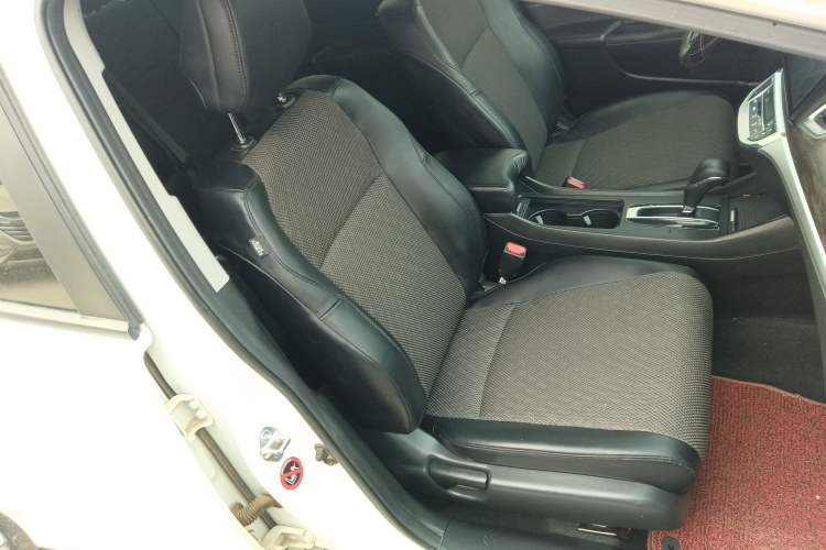 Used Honda Jade 2017 1.8L automatic Comfort version 5 seats
