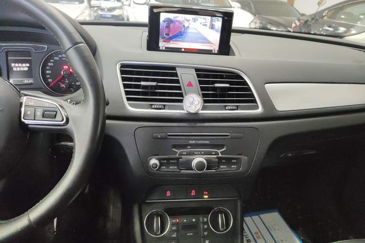 Used Audi Q3 2017 30 TFSI Fashion Model
