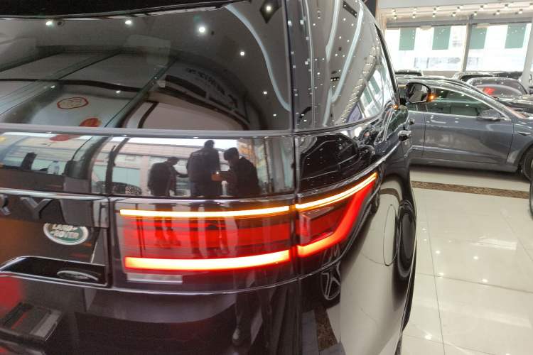 Used Land Rover Discovery 2024 360 PS S