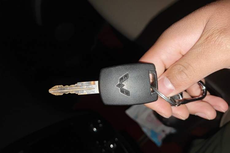 Used Wuling Rongguang S 2021 1.2L Standard Model Window-Sealed Car with Air Conditioning 2 Seats LSI
