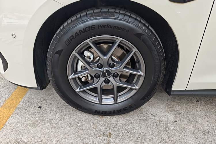 Used BYD Seal 06 New Energy 2025 DM-i Smart Drive 80KM Luxury Model
