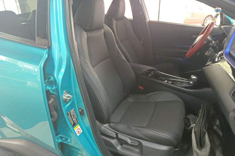 Used Toyota C-HR 2018 2.0L Leading Edition China VI
