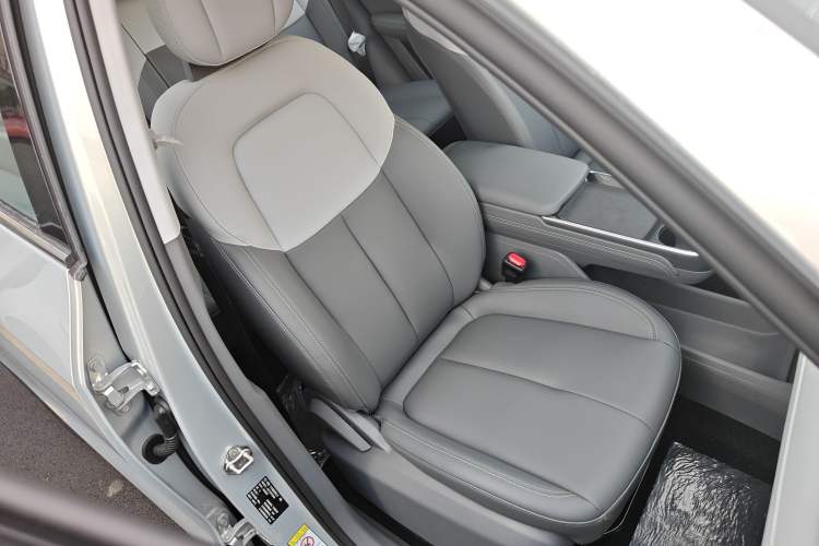 Used Bestune Yueyi 03 2025 445km Joyful Edition