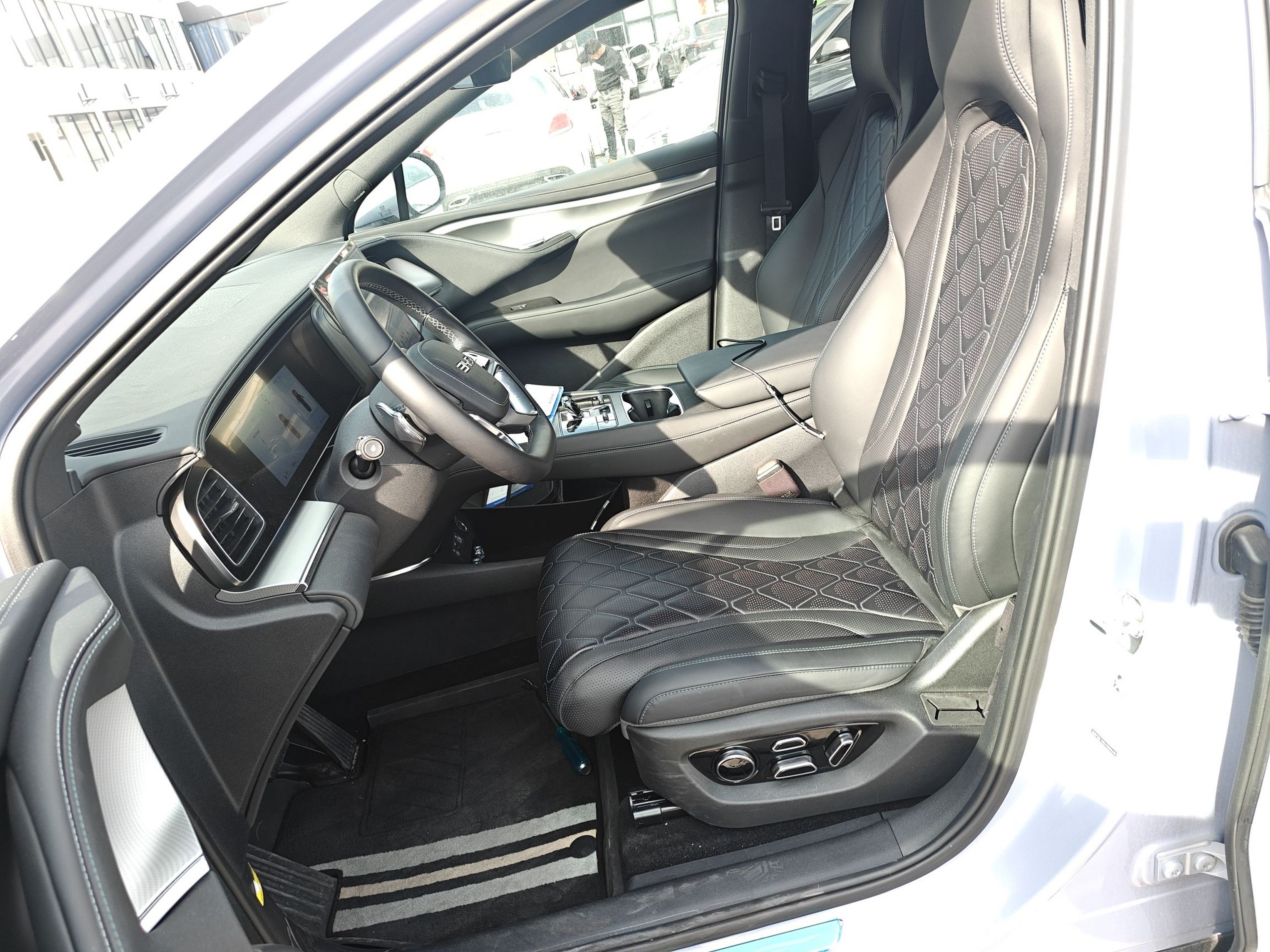 Переднее сиденье в автомобиле