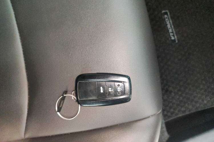 Used Toyota Corolla 2022 Dual-Motor 1.8L E-CVT Pioneer Edition
