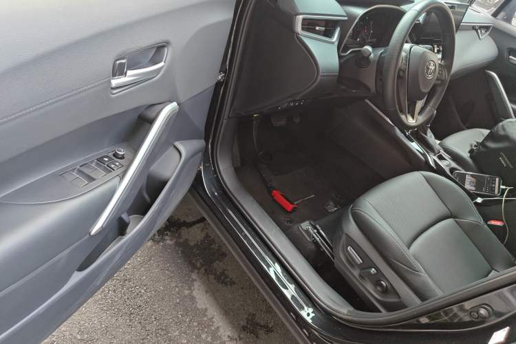 Used Toyota FRONTLANDER 2023 2.0L Smart Electric Hybrid Dual-Engine Luxury Edition
