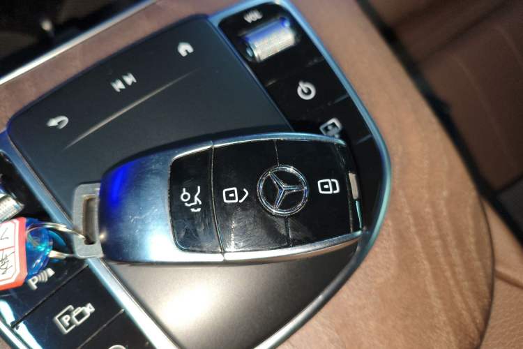 Used Mercedes-Benz E-Class 2022 Updated E 300 L Luxury Edition
