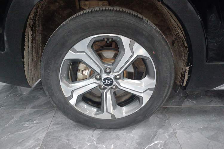 Used Hyundai Santa Fe 2019 380 TGDi DLX Automatic Two-Wheel Drive Prestige Plus Version China VI Standard