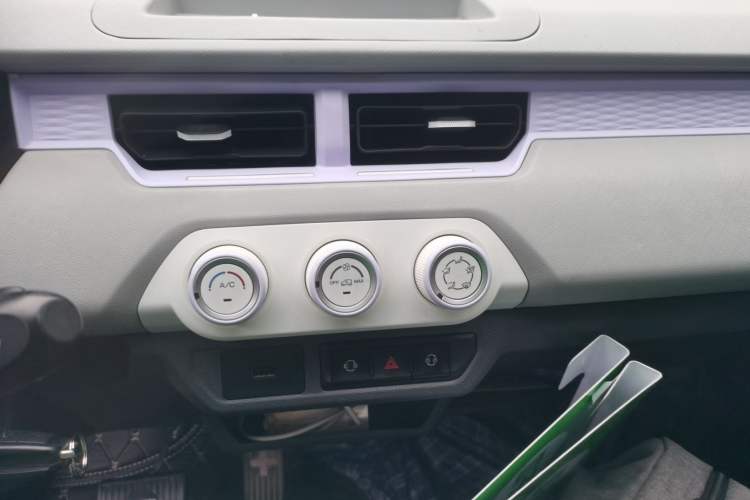 Used Chery QQ Ice Cream 2022 120km Conical Shape Lithium Iron Phosphate