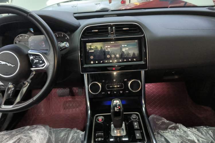 Used Jaguar XEL 2020 2.0T 200 PS S Advanced Elegance Edition
