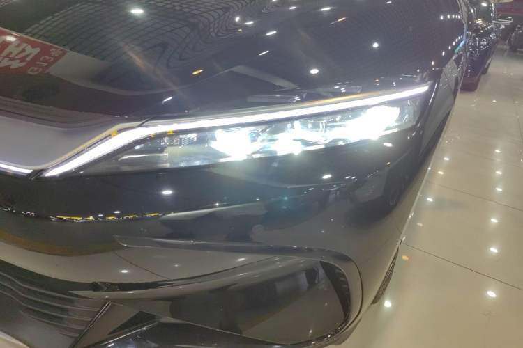 Used BYD Han 2023 EV Champion Edition 605KM Front-Drive Premium Model
