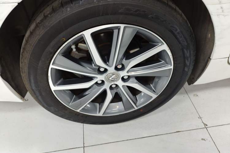 Used Lexus ES 2015 300h Luxury Edition