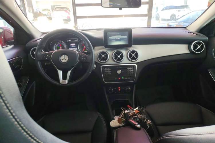 Used Mercedes-Benz GLA 2016 GLA 200 Fashion Model