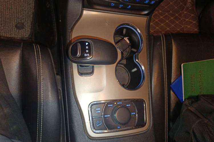 Used  Grand Cherokee (Import) 2015 3.0L Comfort Navigation Edition