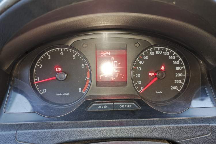 Used Volkswagen Santana 2015 1.6L Manual Comfort Edition